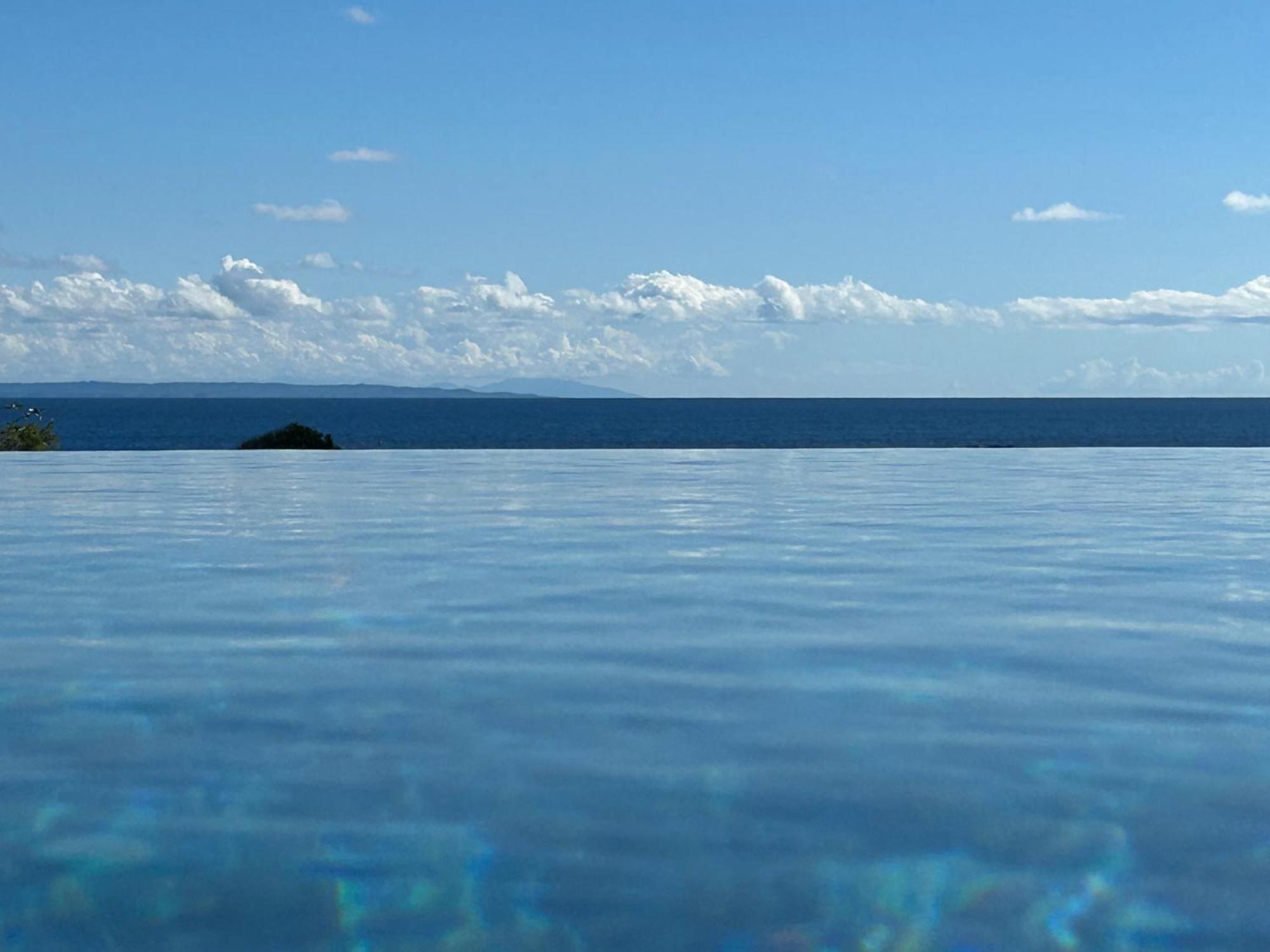 Villa Deluxe L'Hacienda Villa Vue Mer 180 Piscine Jacuzzi Proche Plage Marina Golf Pointe Des Chateaux Et Casino Jardin Clos Voyage Durable サン・フランソワ エクステリア 写真