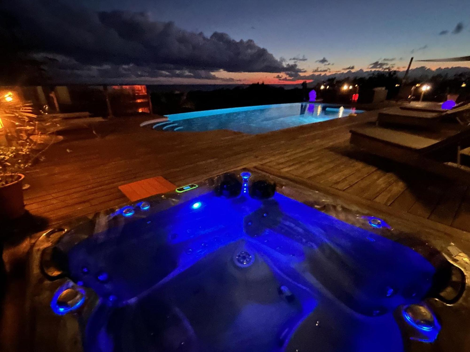 Villa Deluxe L'Hacienda Villa Vue Mer 180 Piscine Jacuzzi Proche Plage Marina Golf Pointe Des Chateaux Et Casino Jardin Clos Voyage Durable サン・フランソワ エクステリア 写真
