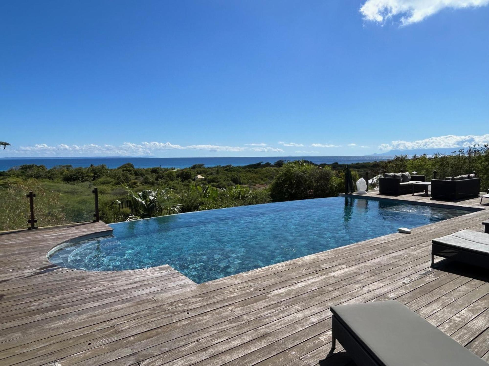 Villa Deluxe L'Hacienda Villa Vue Mer 180 Piscine Jacuzzi Proche Plage Marina Golf Pointe Des Chateaux Et Casino Jardin Clos Voyage Durable サン・フランソワ エクステリア 写真